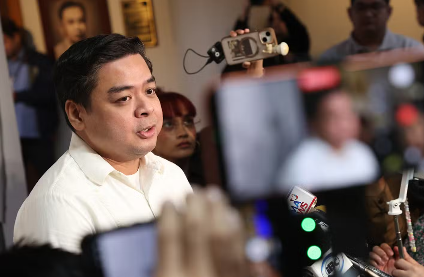 House of Representatives prosecutor and Bicol Saro party-list Rep. Terry Ridon has urged Vice President Sara Duterte to personally face her impeachment trial, saying that she is very much welcome to attend the bloodbath.
REPRESENTATIVE TERRY RIDON / JUNE 25, 2026 House Prosecutor and Bicol Saro Party-list Representative Terry Ridon speaks during an interview at the Senate on Thursday, June 25, 2026. INQUIRER PHOTO / NIÑO JESUS ORBETA