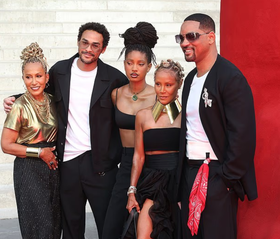 Will Smith and Jada Pinkett Smith joined daughter Willow in Paris to support son Jaden during Men's Paris Fashion Week./ Photo Getty Images